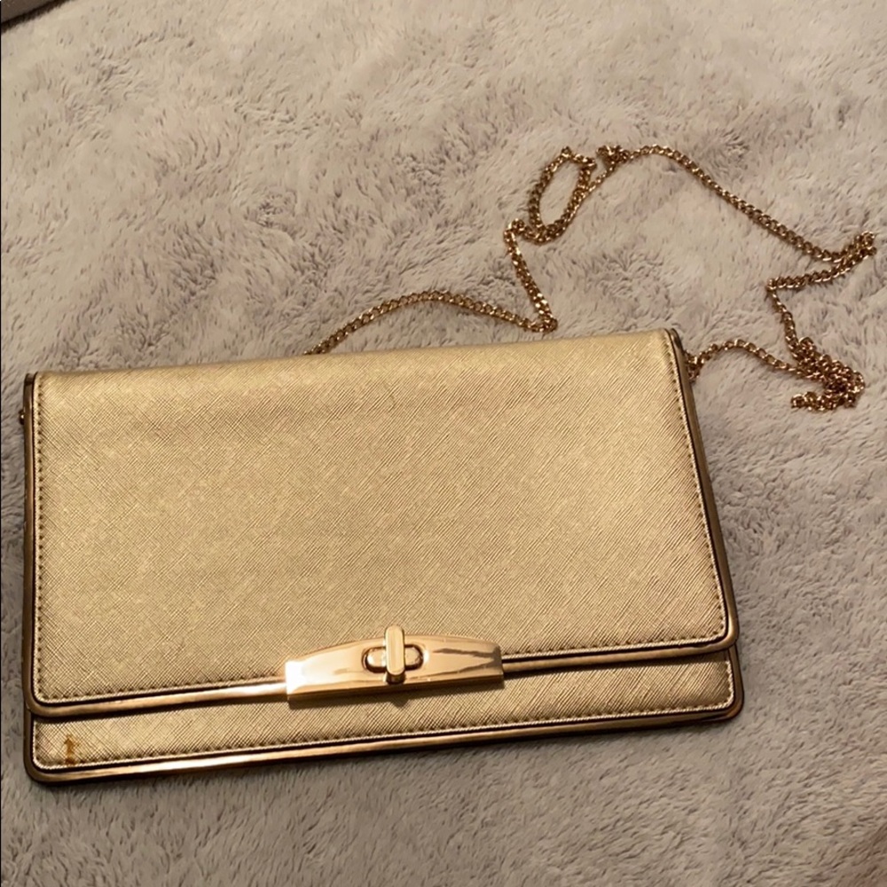 Gold clutch